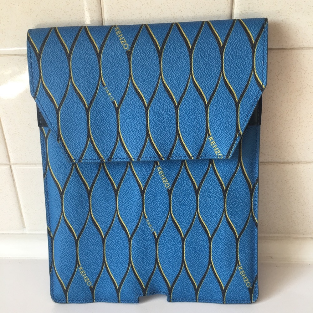 Gorgeous, Special Blue Leather Logo KENZO Purse